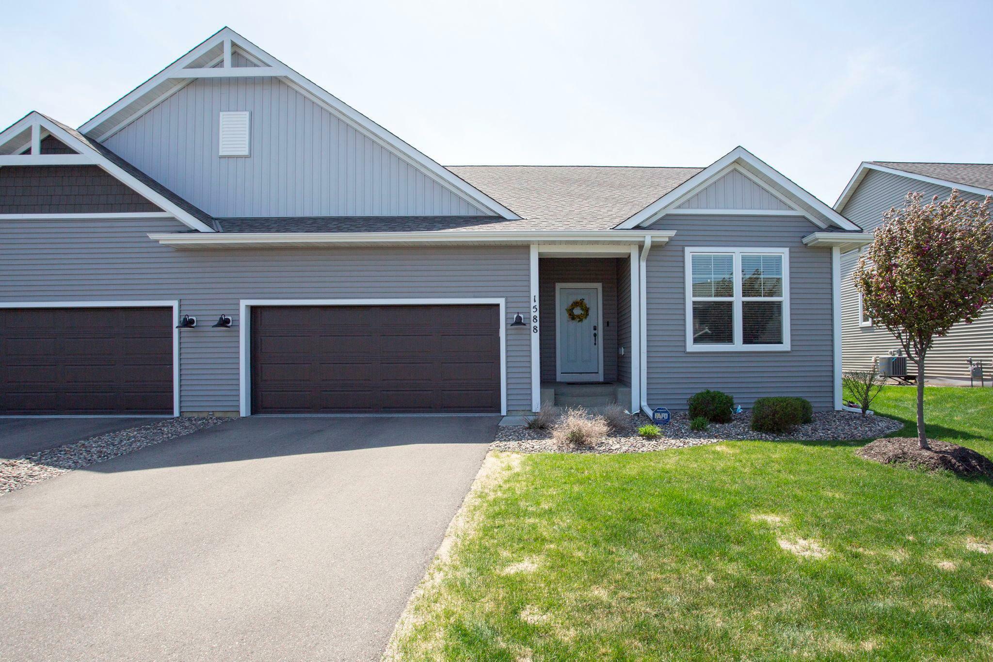 1588 Southpoint Drive  Hudson WI 54016 photo