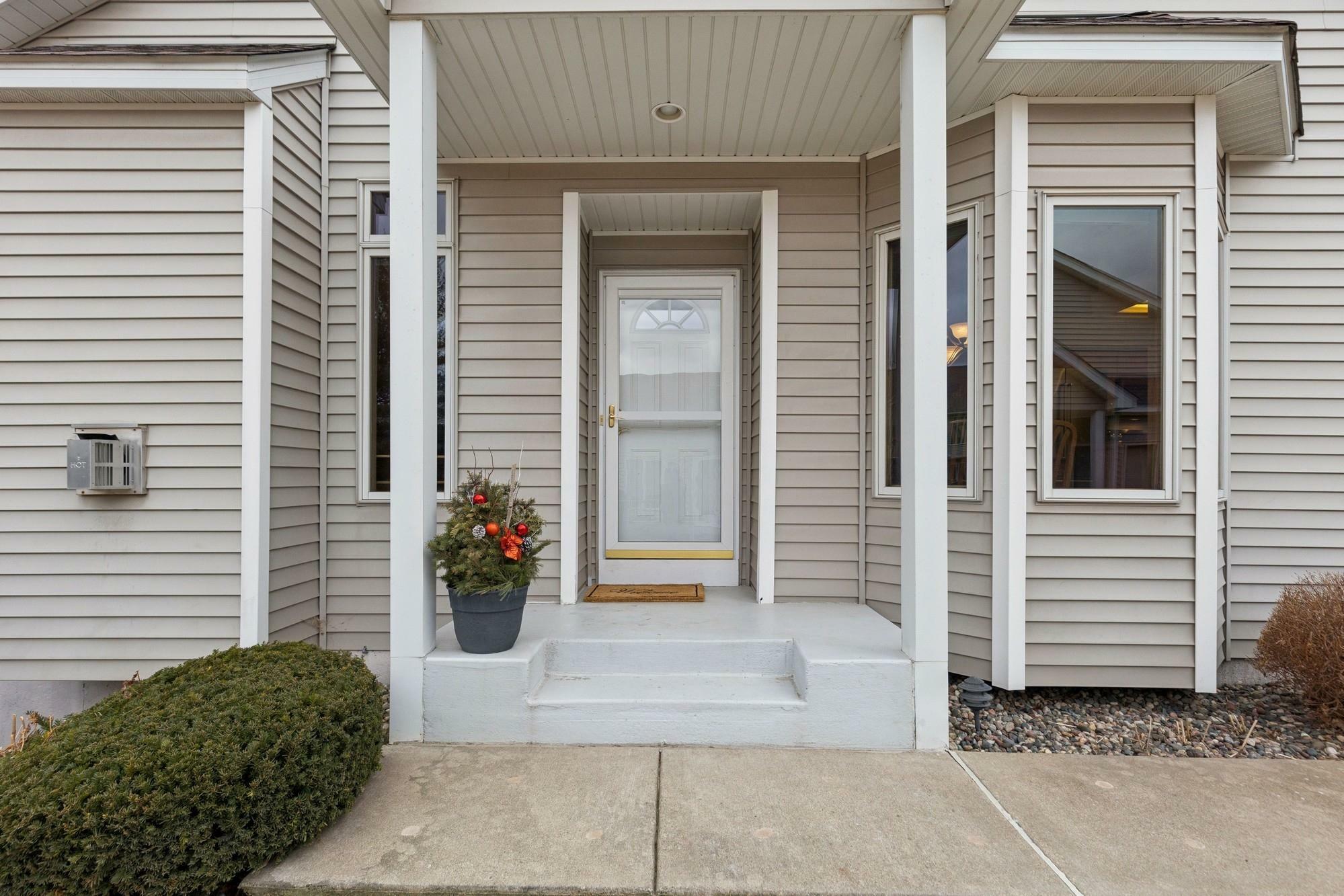 Property Photo: 14331 Peninsula Point Drive MN 55378