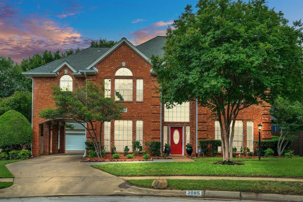 Property Photo: 2085 Idlewood Drive TX 76051