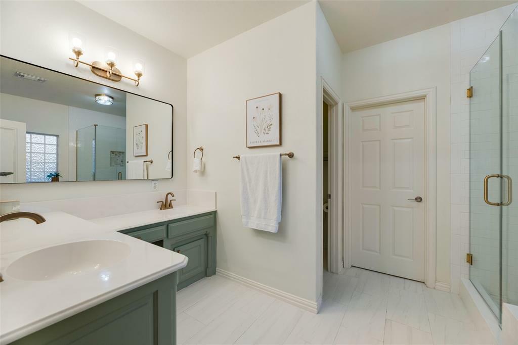 Property Photo:  609 Acorn Street  TX 76258 