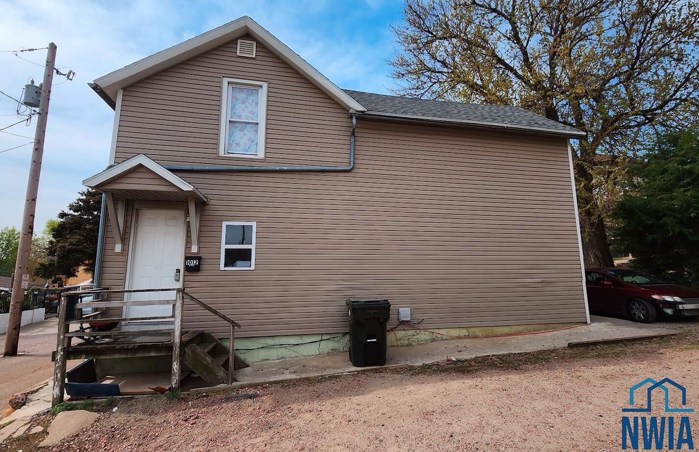 Property Photo: 1012 1/2 Virginia St IA 51105