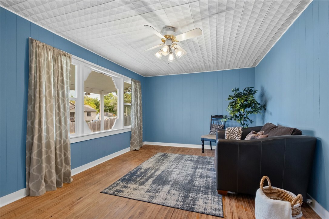 Property Photo: 707 S Hico Street AR 72761