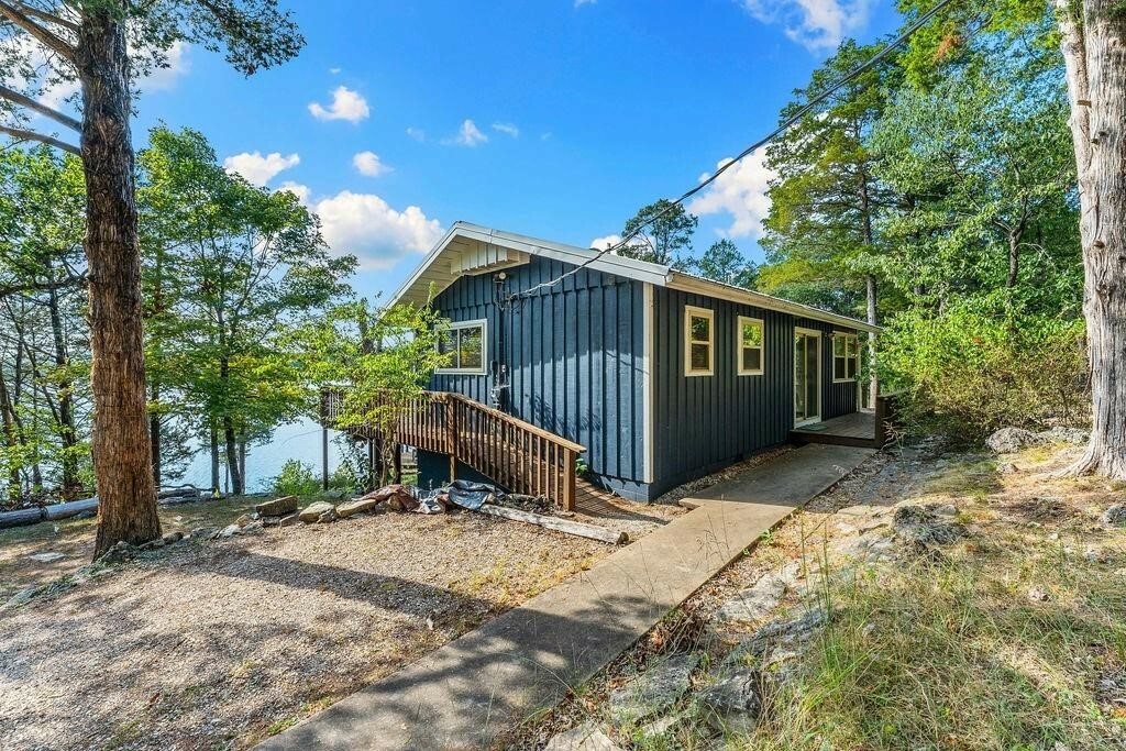 Property Photo: 9211 Larue Road AR 72756