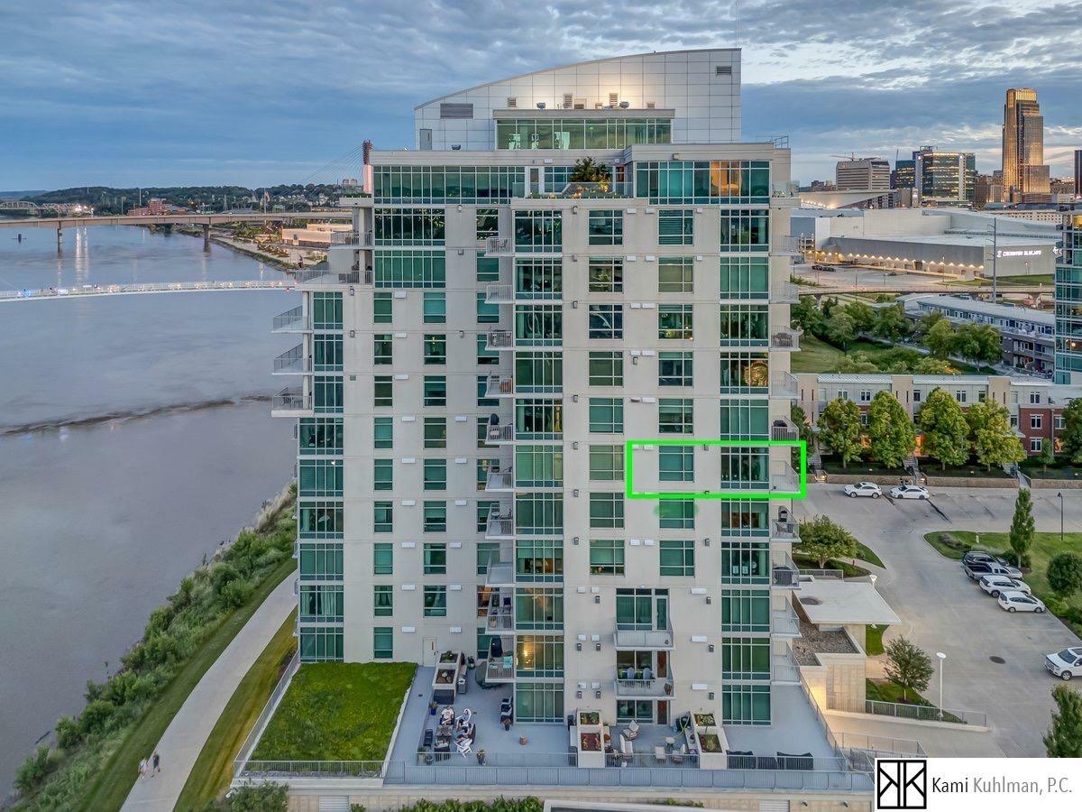 Property Photo: 444 Riverfront Plaza 801 NE 68102