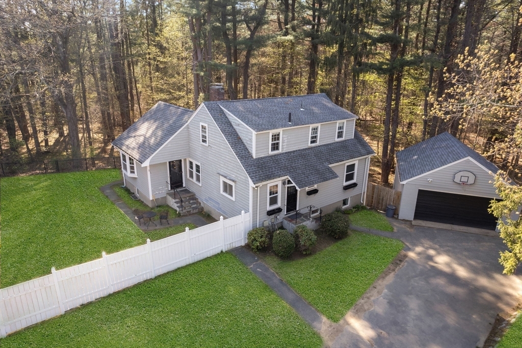 37 School Street  Weston MA 02493 photo