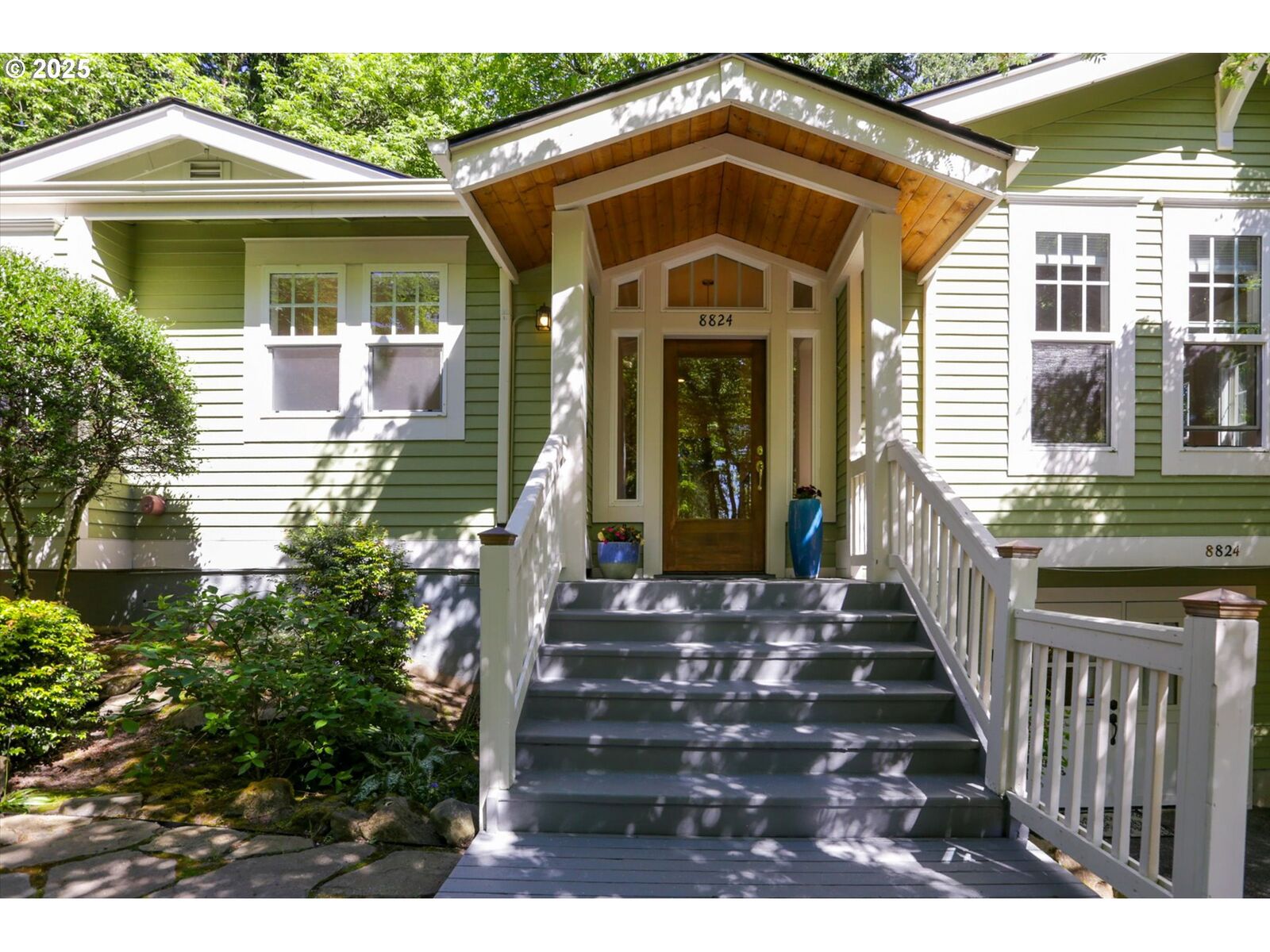 Property Photo: 8824 SW 42nd Ave OR 97219