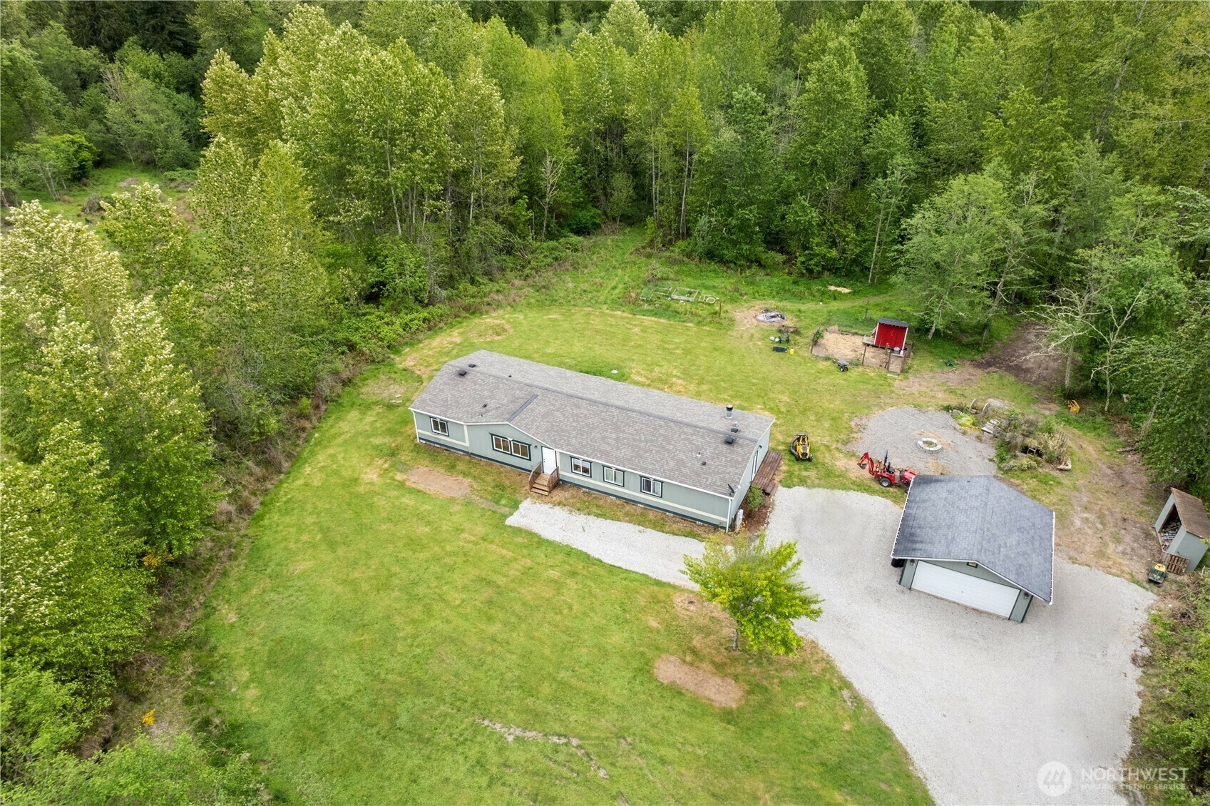Property Photo: 31821 127th Avenue E WA 98338