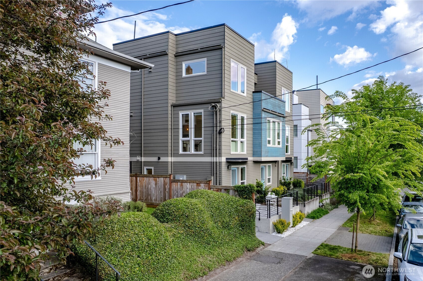 5806  17th Avenue NW C  Seattle WA 98107 photo