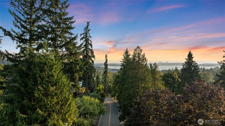 Property Photo:  11205 NE 95th Street  WA 98033 
