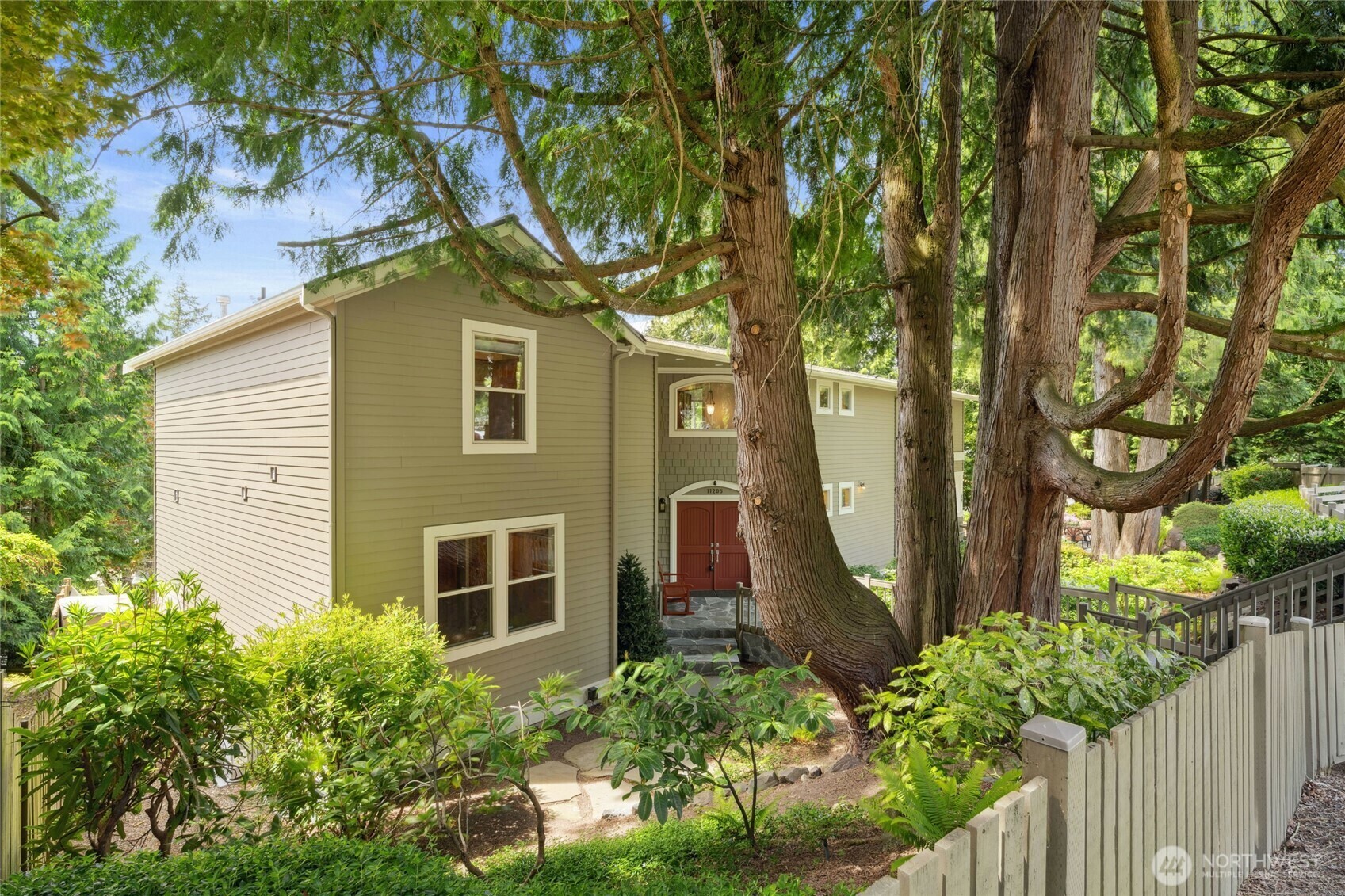 Property Photo: 11205 NE 95th Street WA 98033