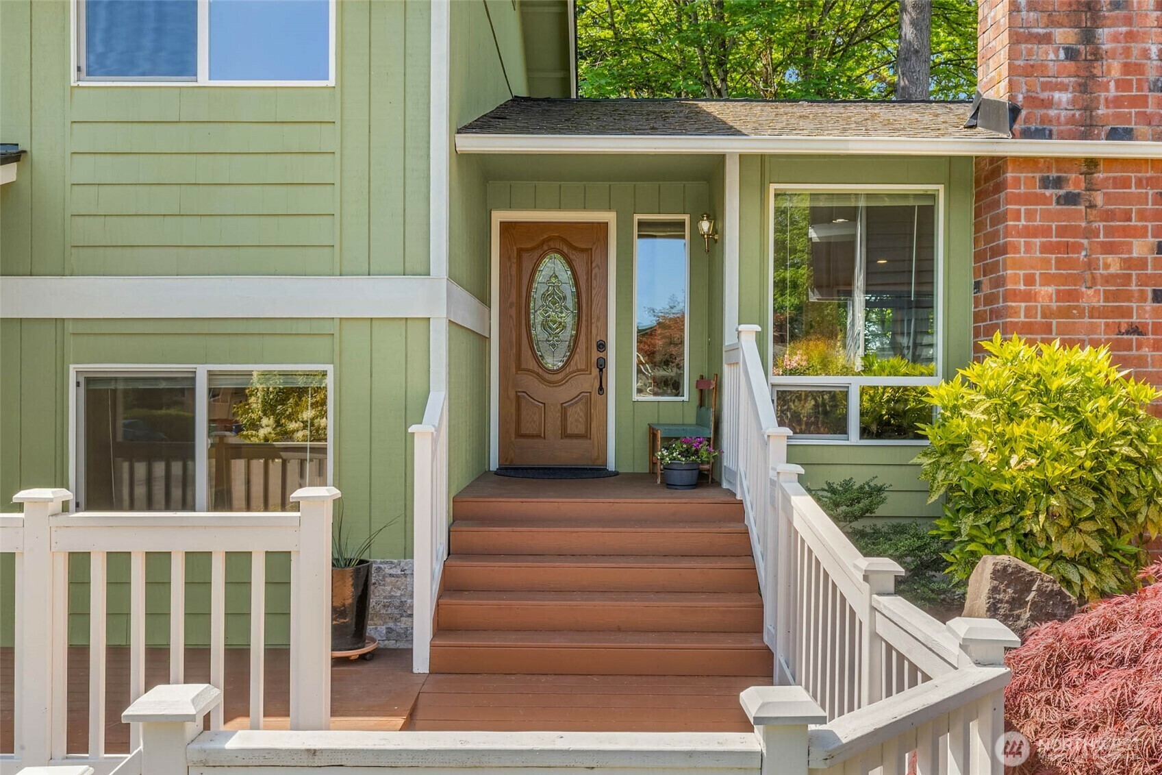 Property Photo: 12902 SE 158th Place WA 98058