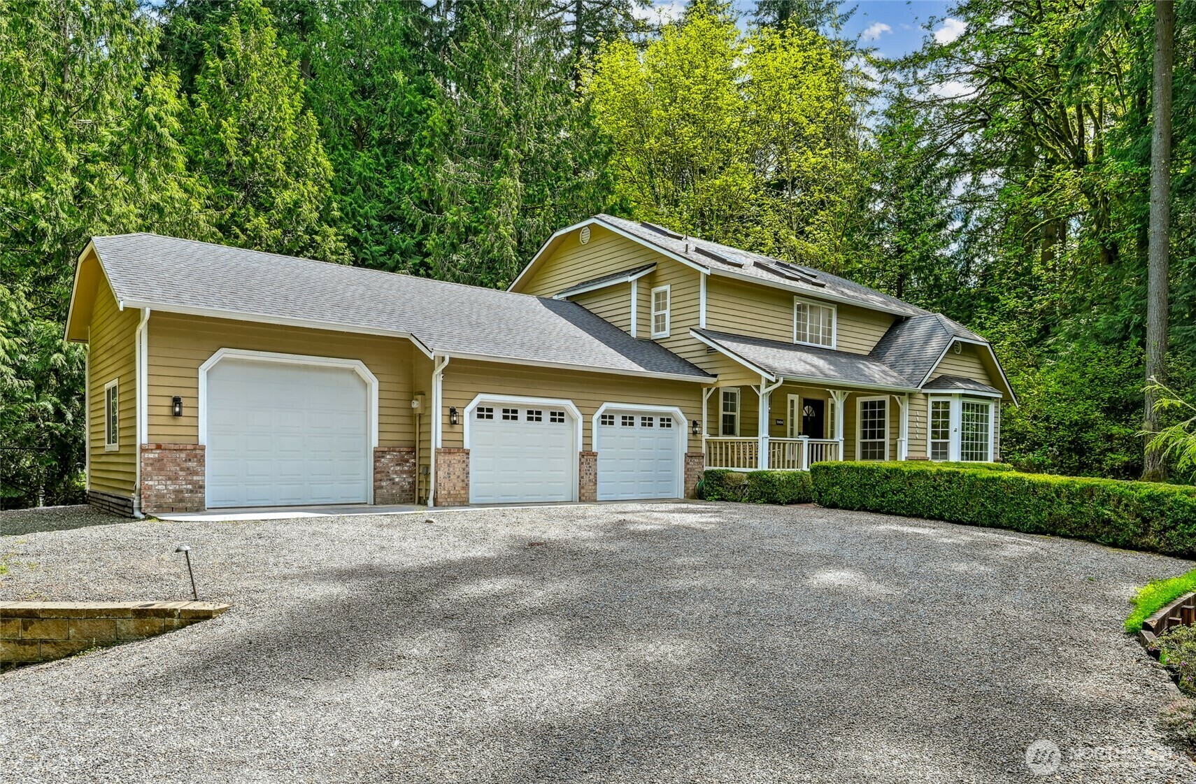 Property Photo: 19404 226th Avenue NE WA 98077