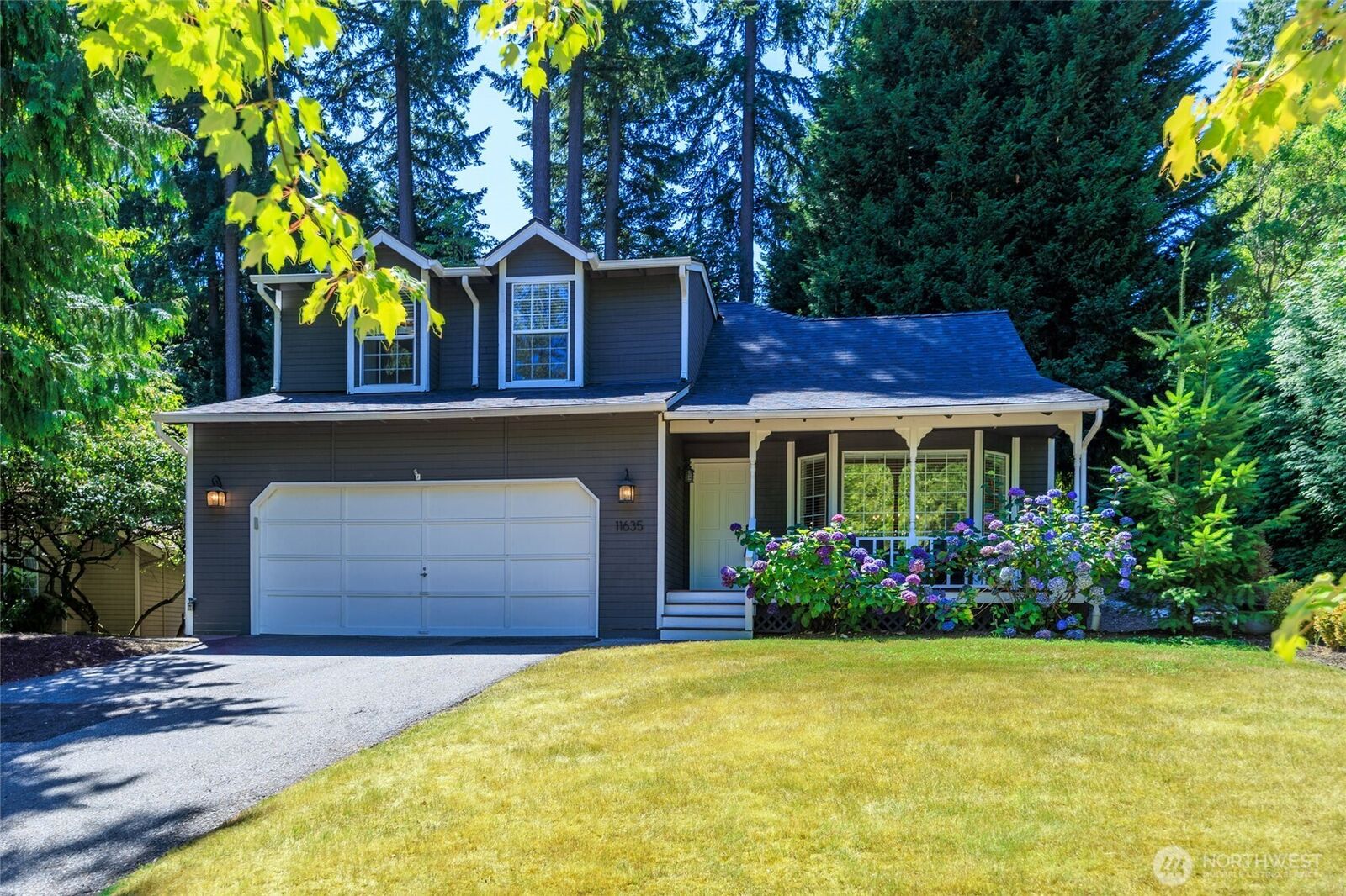 Property Photo:  11635 NE 95th Street  WA 98033 