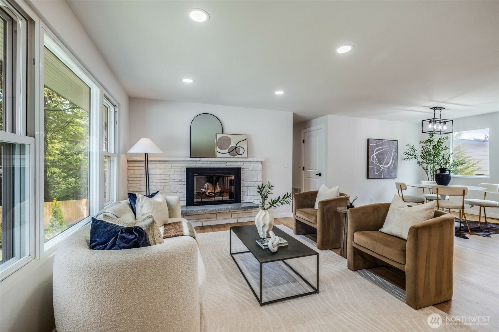 Property Photo: 1241 S 226th St WA 98198