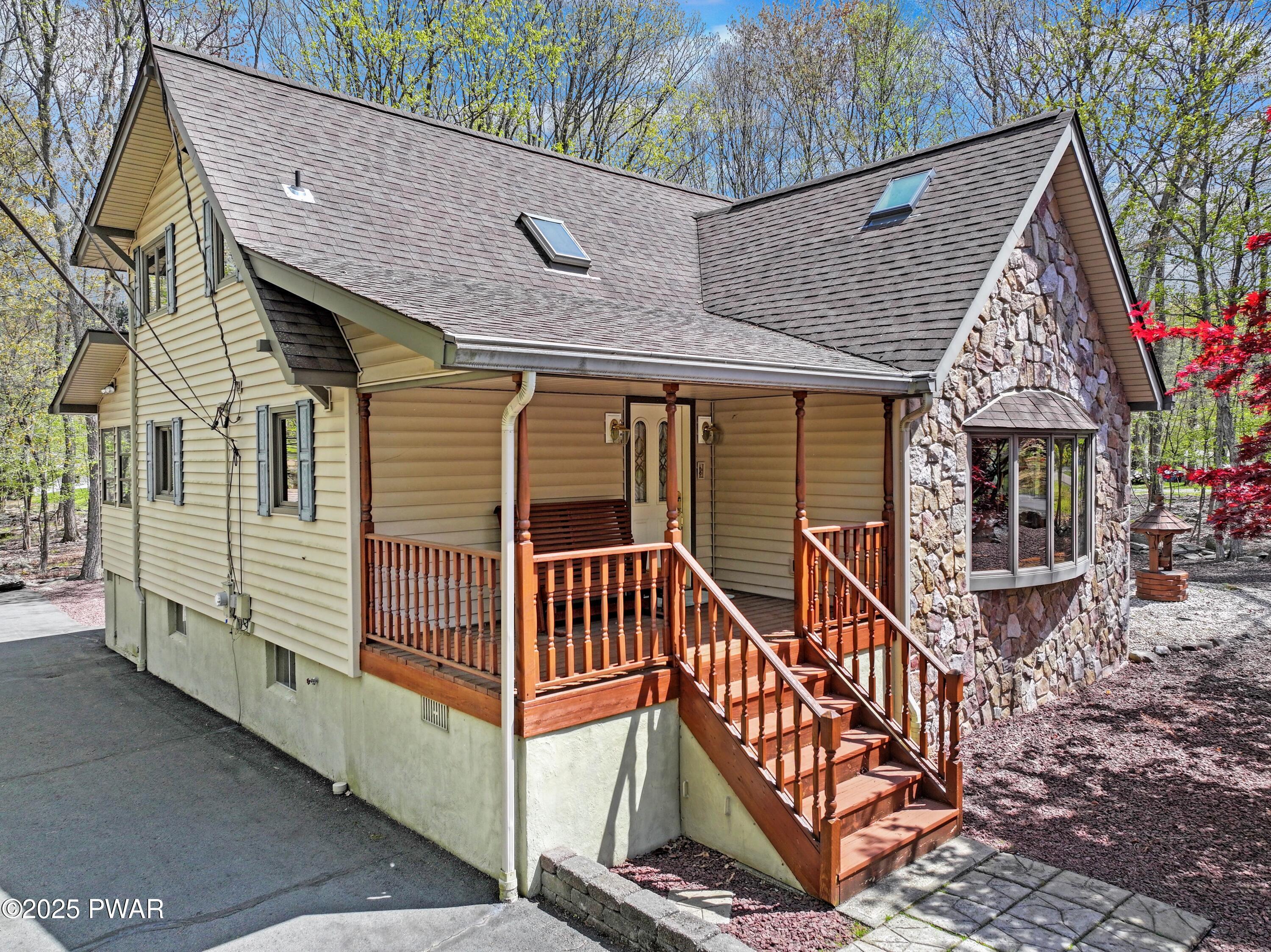 Property Photo: 109 Glenbrook Drive PA 18328