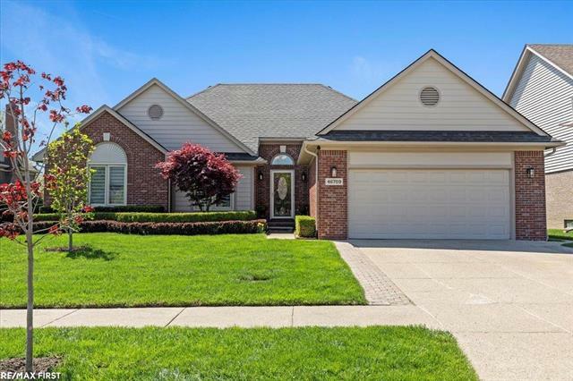 46709 Covington Drive  Macomb Twp MI 48044 photo