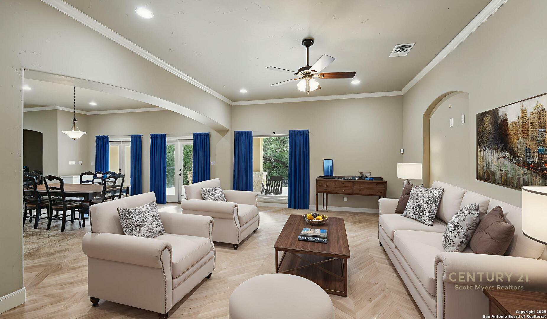 Property Photo: 8210 Roy Ln TX 78250