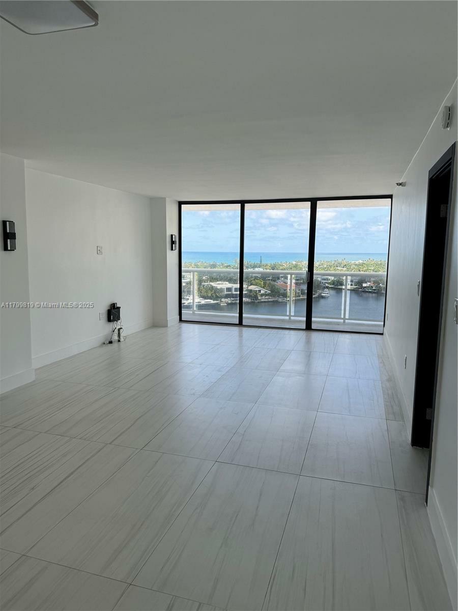 Property Photo: 20505 E Country Club Dr 1436 FL 33180