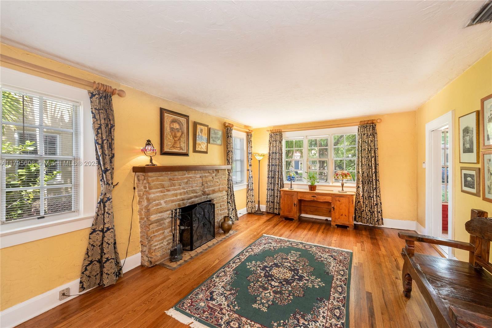 Property Photo: 1256 Algeria Ave FL 33134
