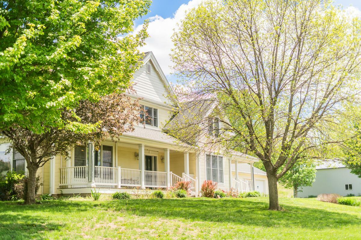 2048 Horse Creek Rd Road  Sidney IA 51652 photo