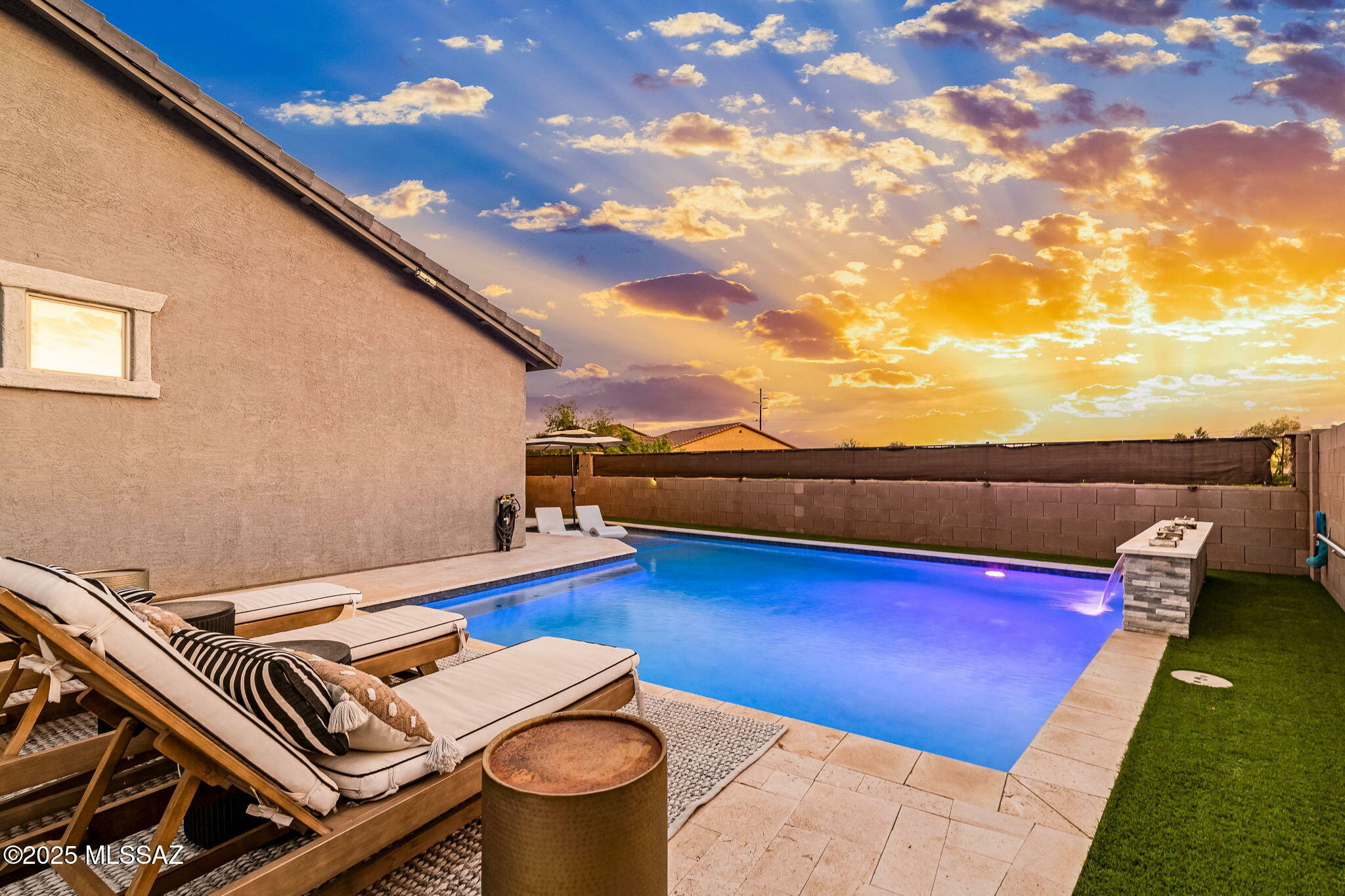 Property Photo: 12237 N Goldenview Lane AZ 85653