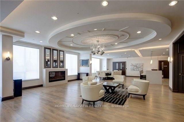 Property Photo: 7167 Yonge Street 1212 ON L3T 0E1
