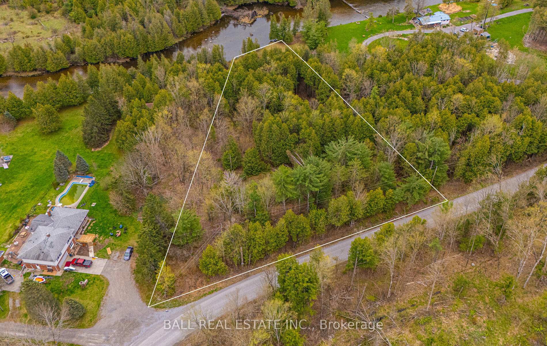 Property Photo: 513 Sawmill Road ON K0L 2H0