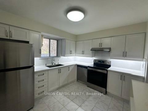Property Photo: 10 Esterbrooke Avenue 33 ON M2J 2C2