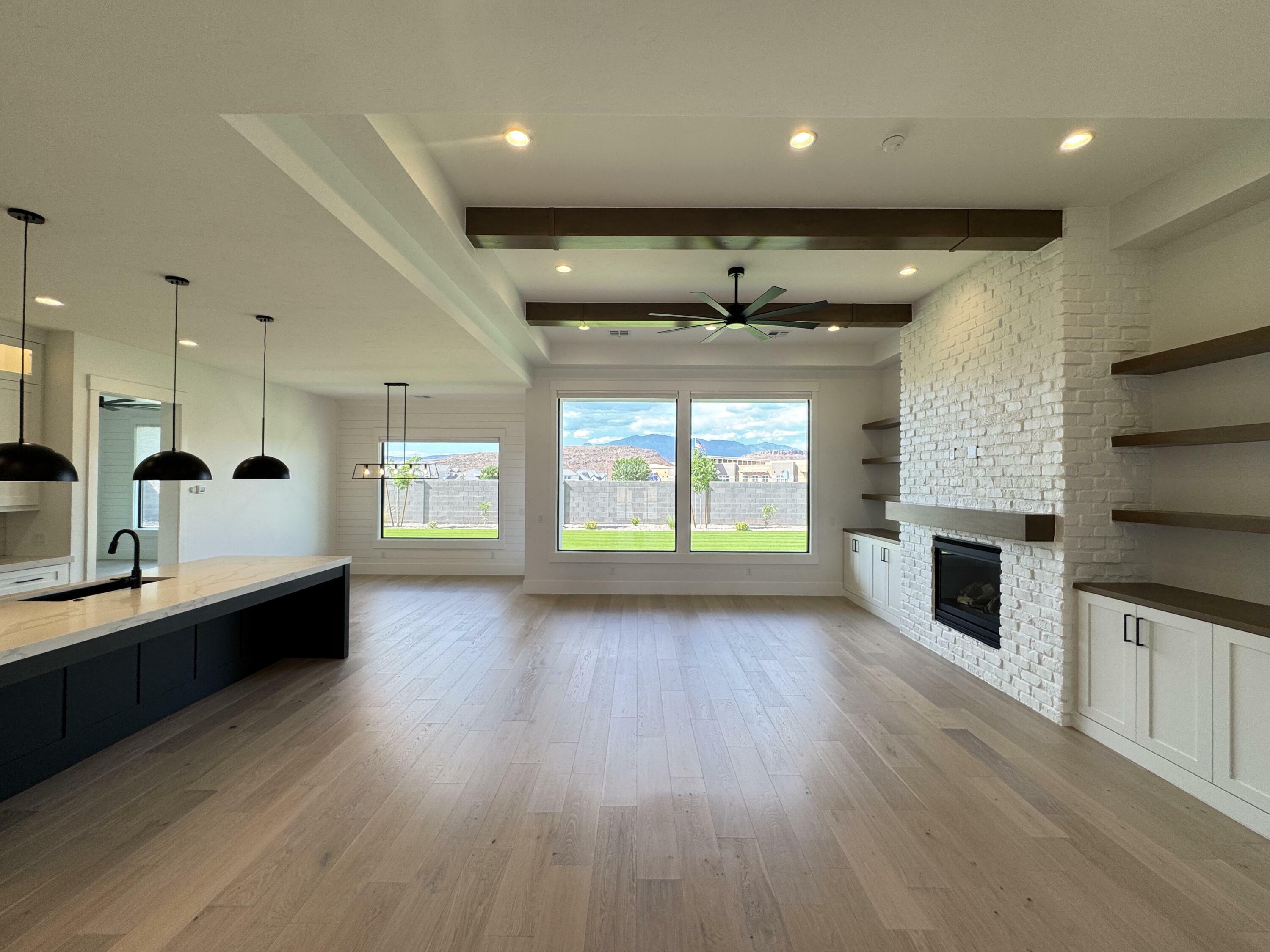 Property Photo: 657 E Royal Ridge Dr UT 84780