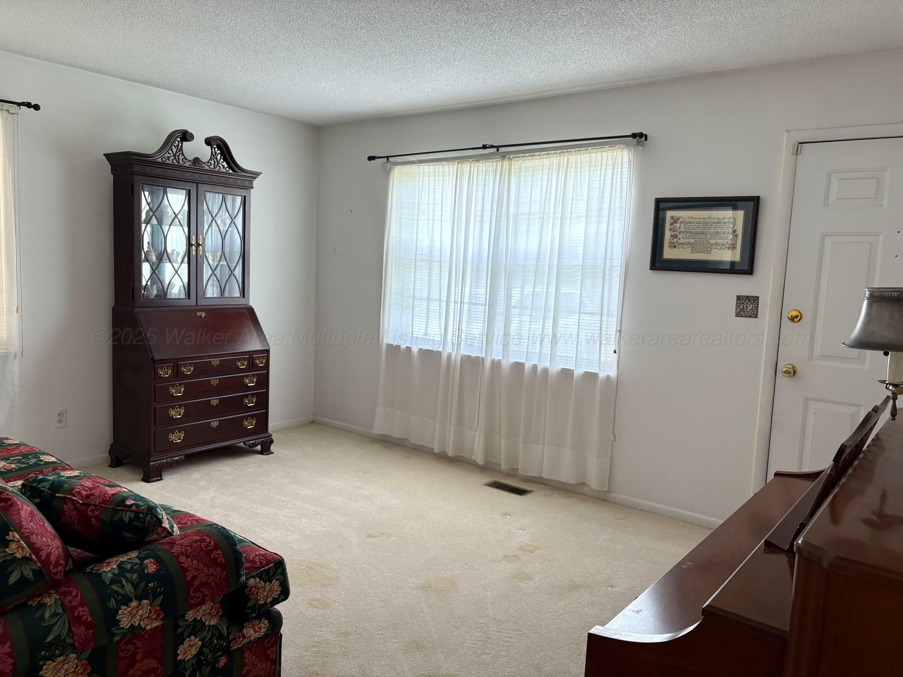 Property Photo: 630 Dowdey Rd AL 35504