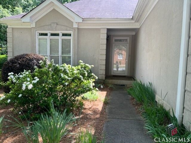 Property Photo:  158 Mallard Pointe Way 20  GA 30606 