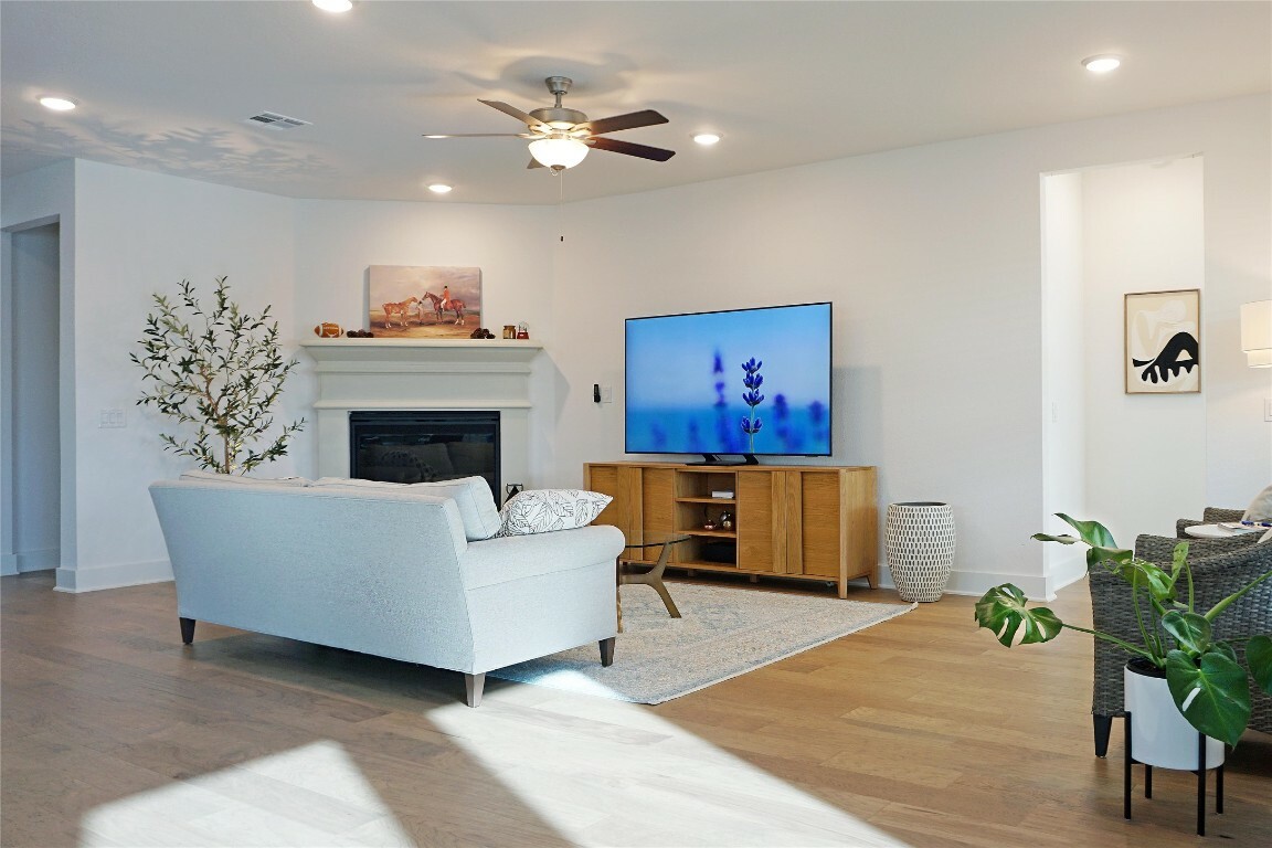 Property Photo: 5712 Navajo Draw Lane TX 78738