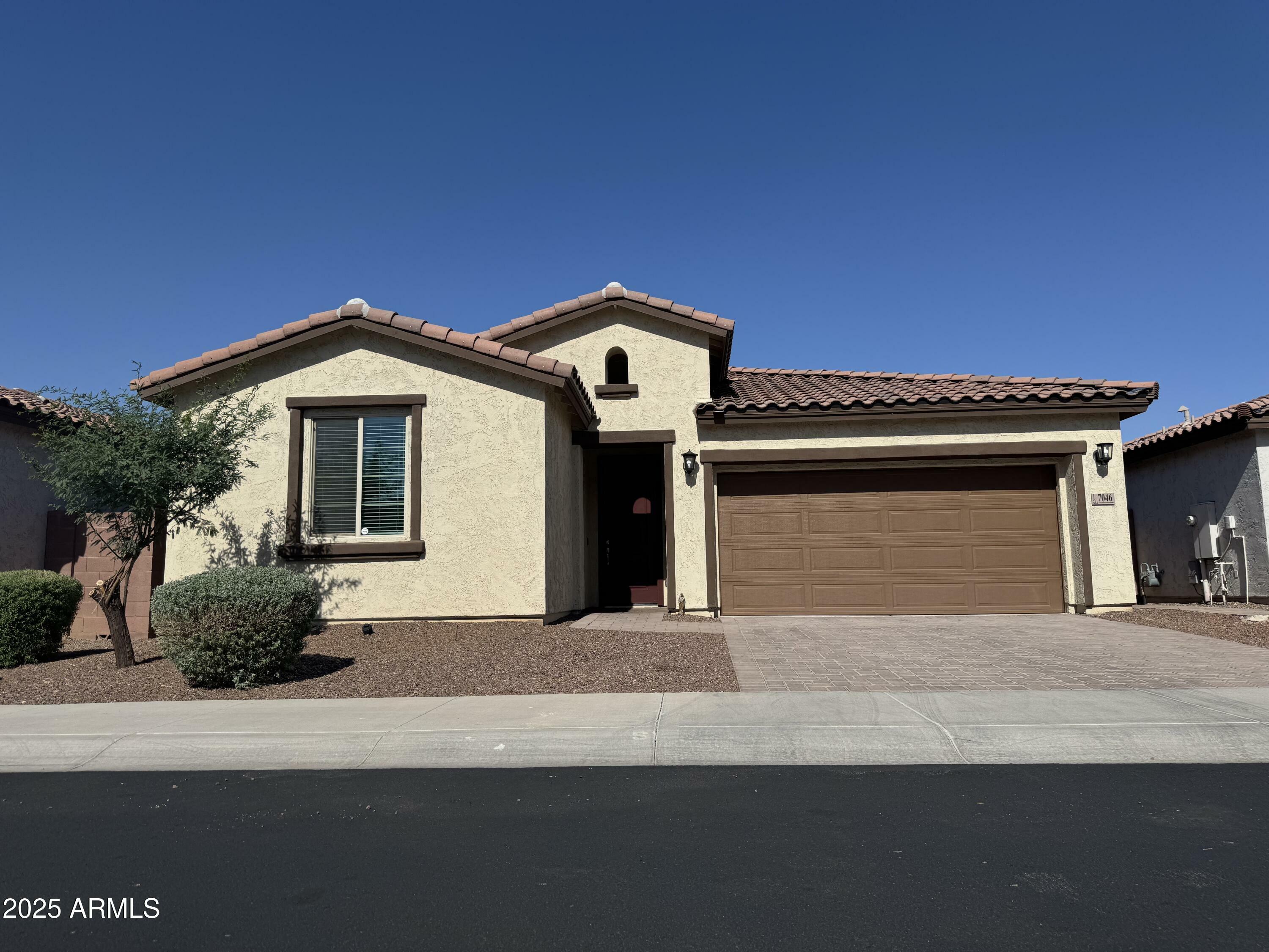 Property Photo: 7046 N 84th Drive AZ 85305