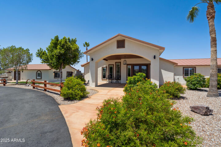 Property Photo:  920 N 104th Street  AZ 85207 