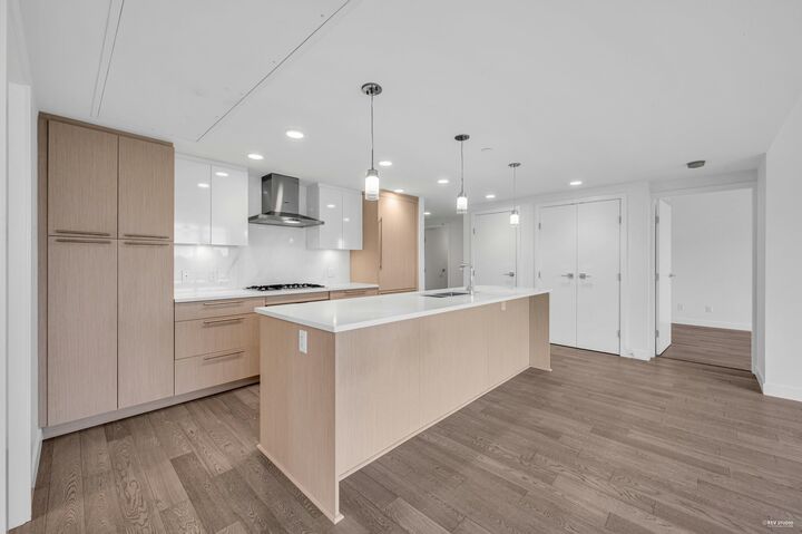 Property Photo: 5077 Cambie Street 303 BC V5Z 0H7