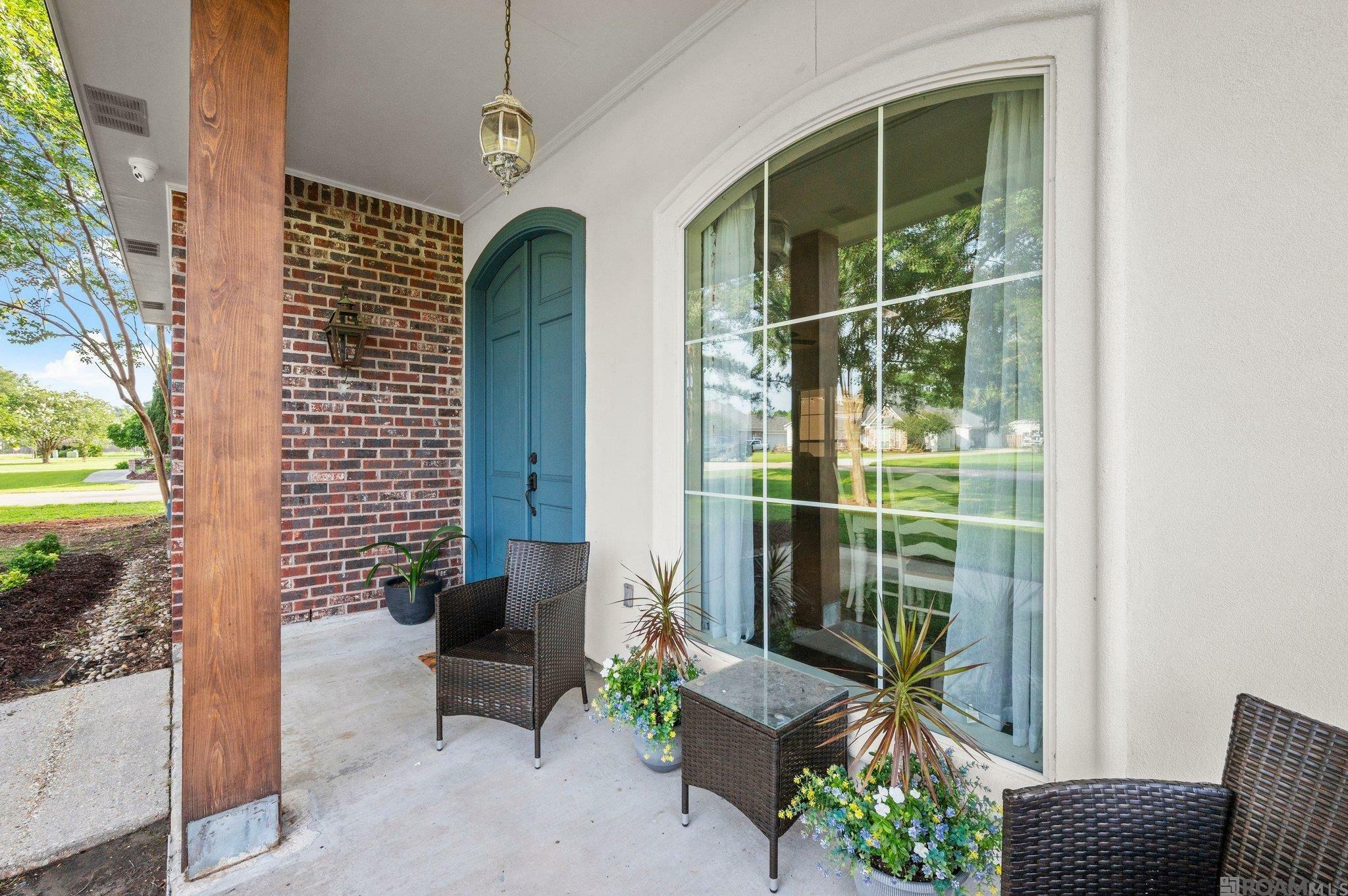 Property Photo:  12108 Coueron Dr  LA 70774 