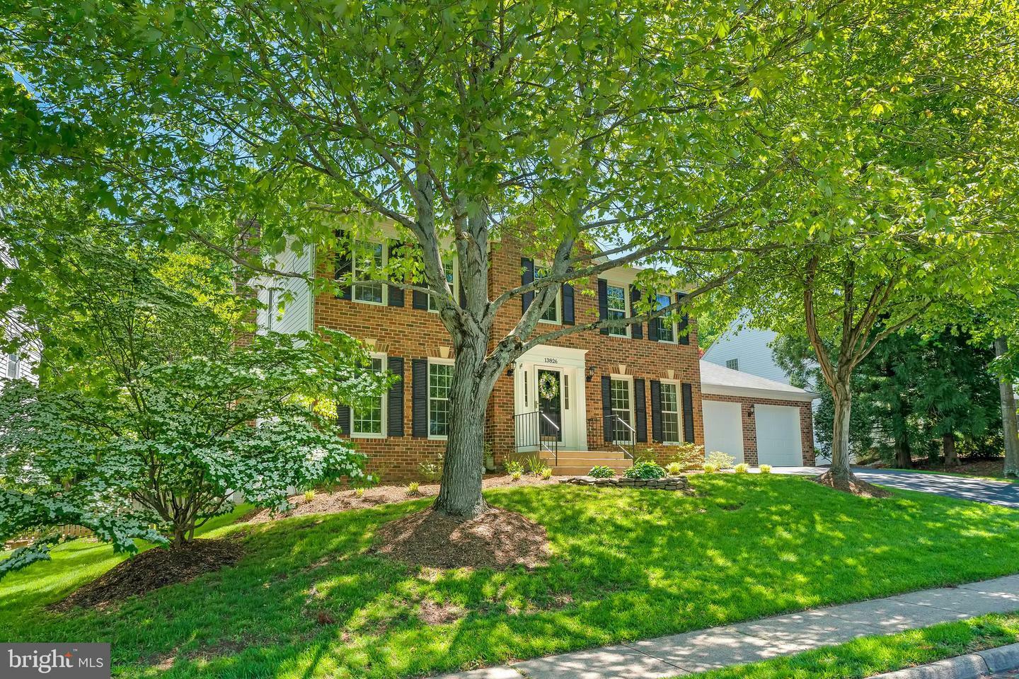 Property Photo: 13826 Springstone Drive VA 20124