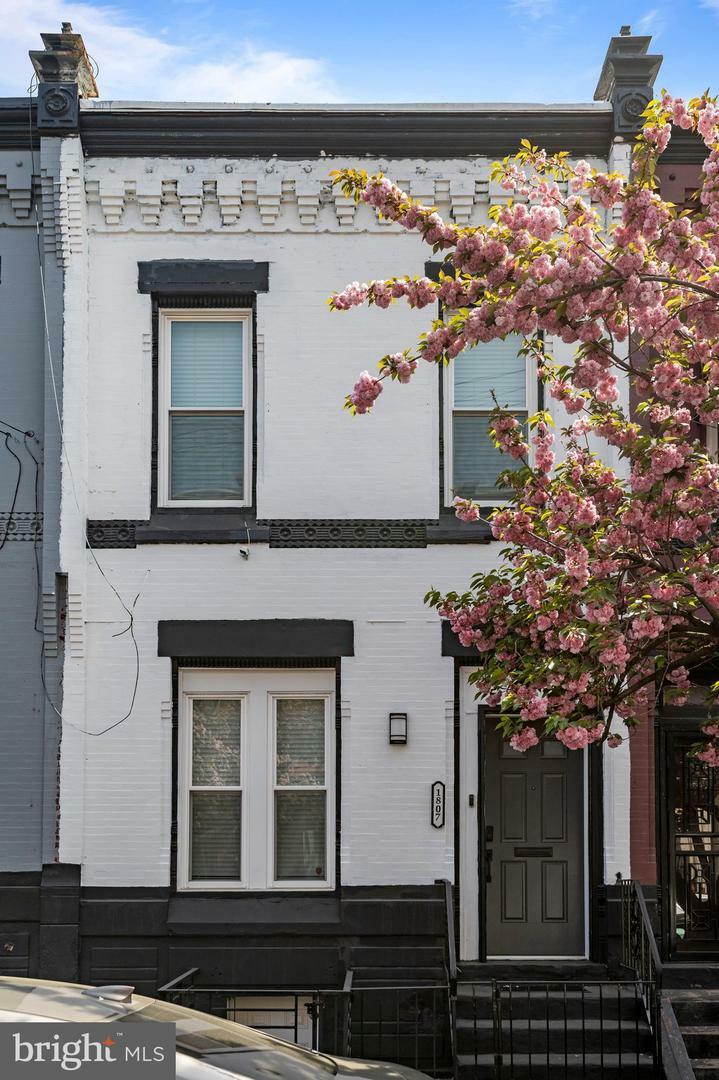 1807 N 27th Street  Philadelphia PA 19121 photo
