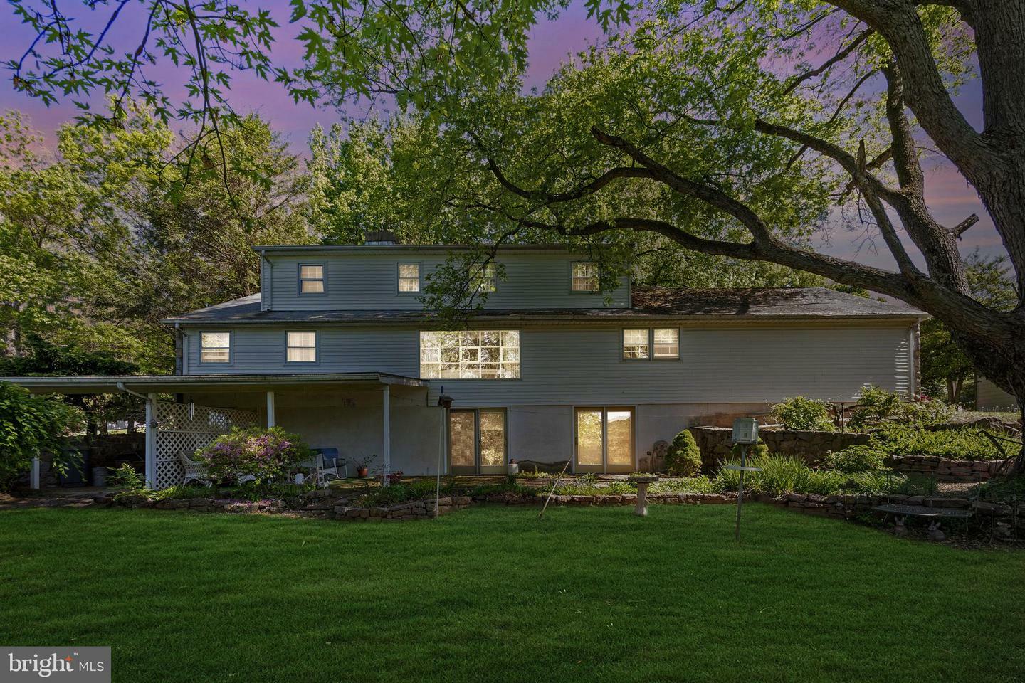Property Photo: 1422 Timberline Drive PA 19465