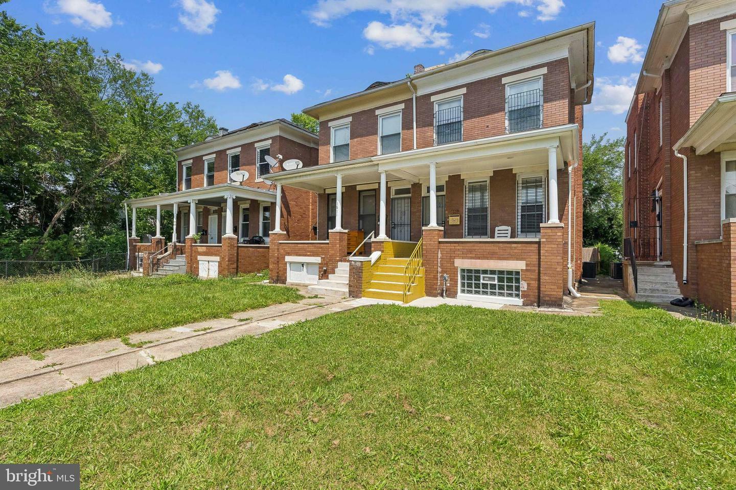 Property Photo: 1609 N Hilton Street MD 21216