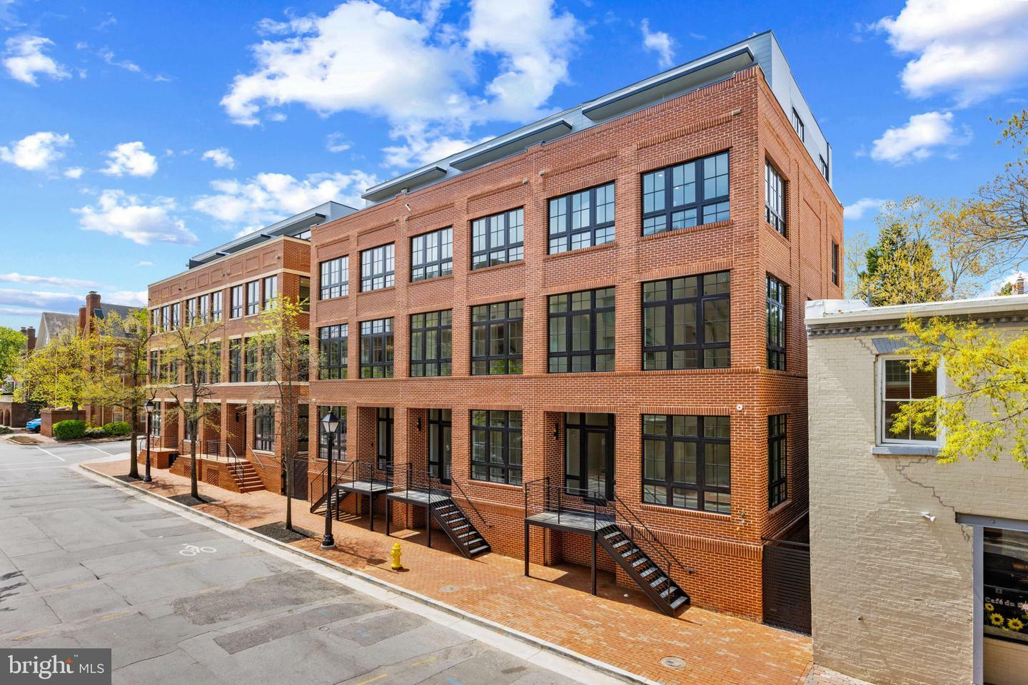 217 S Union Street  Alexandria VA 22314 photo