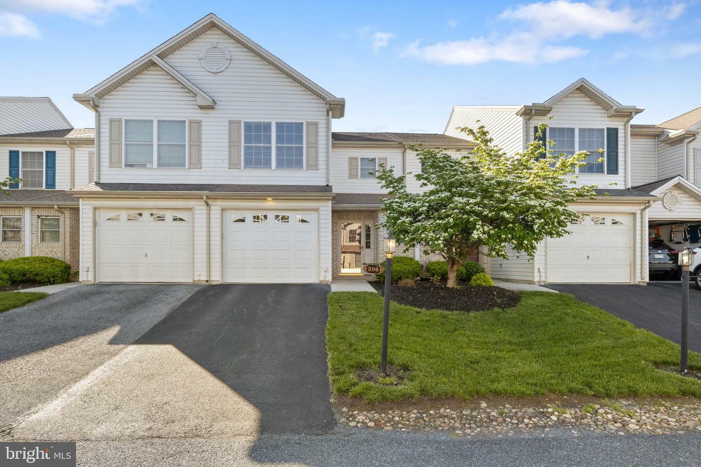 206 Silver Leaf Ridge  Harrisburg PA 17110 photo