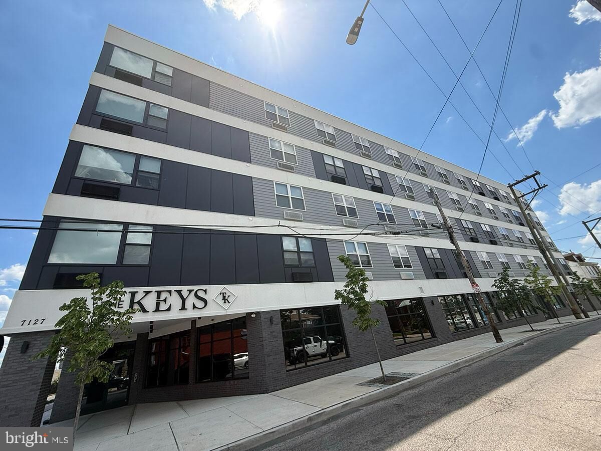 Property Photo:  7127 Keystone Street 304  PA 19135 