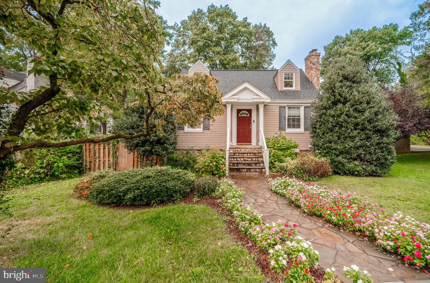 Property Photo: 2900 Monroe Place VA 22042