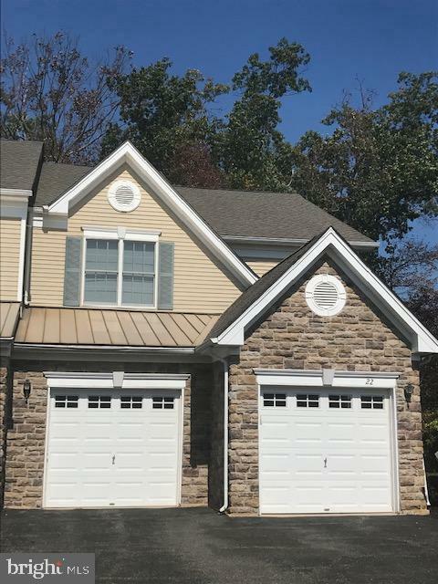 Property Photo: 22 Nestlewood Way NJ 08540