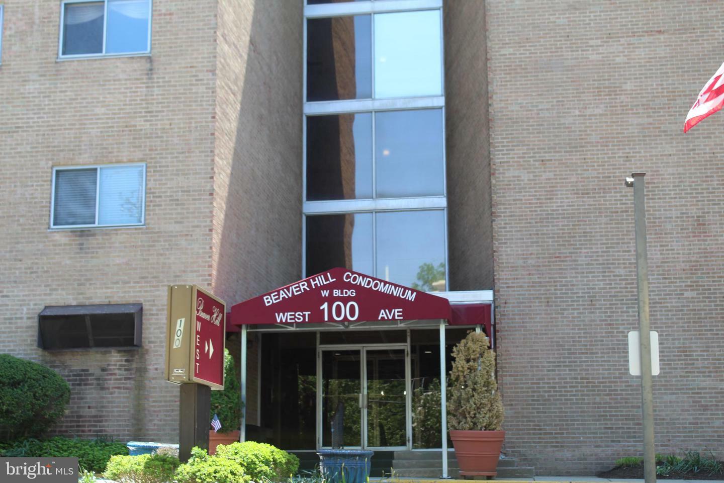 Property Photo: 100 West Avenue 601 West PA 19046