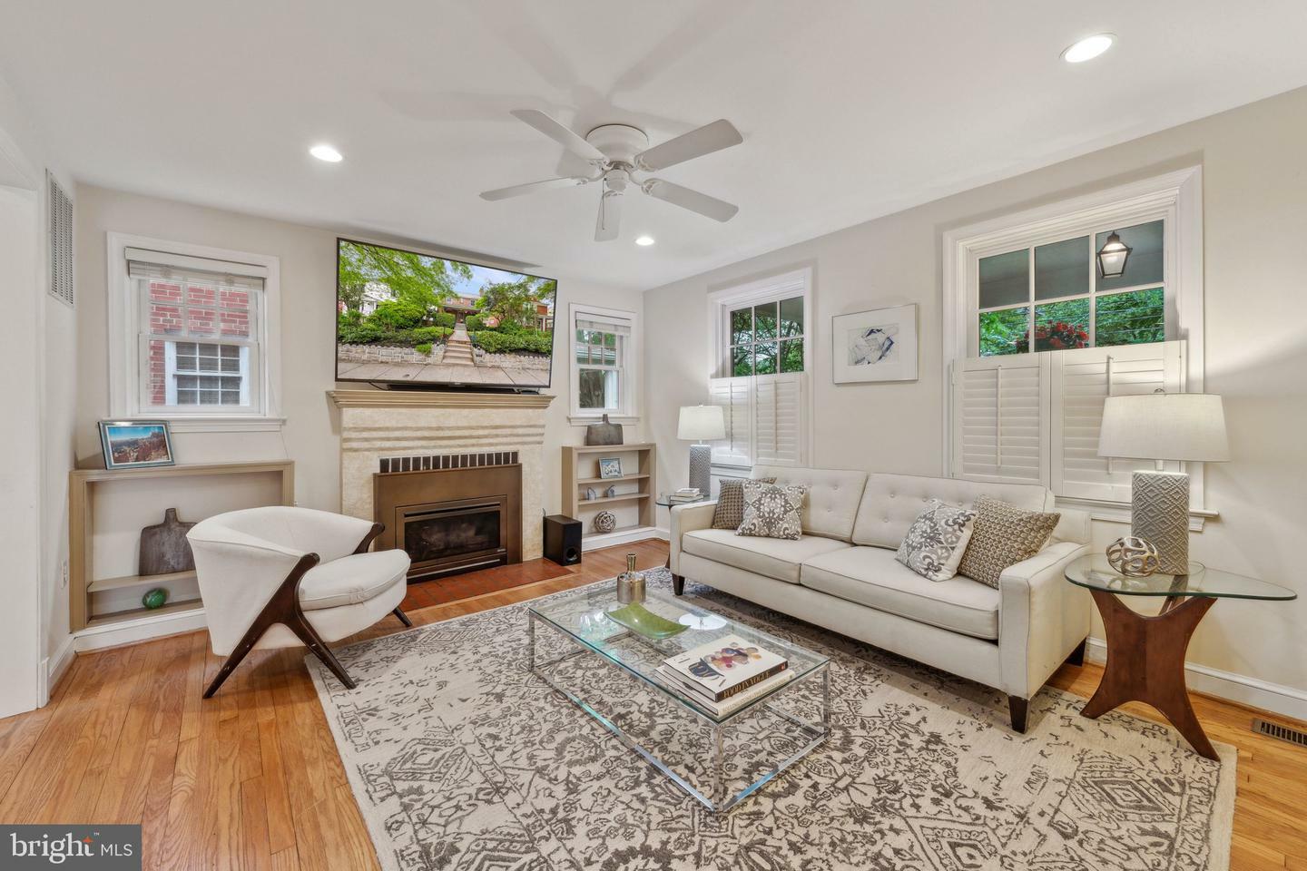 Property Photo: 5219 Western Avenue NW DC 20015
