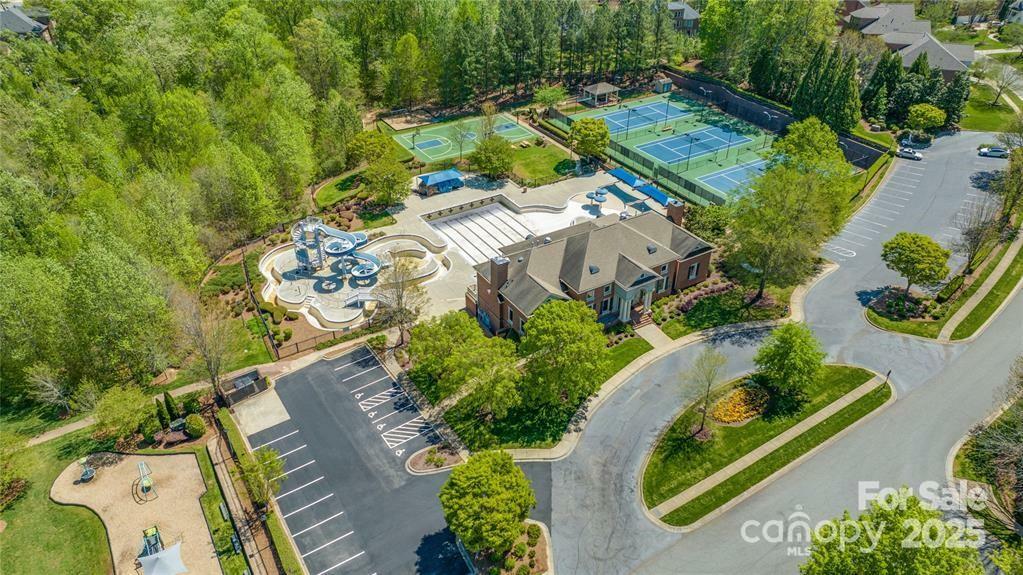 Property Photo: 7005 Camrose Crossing Lane NC 28104
