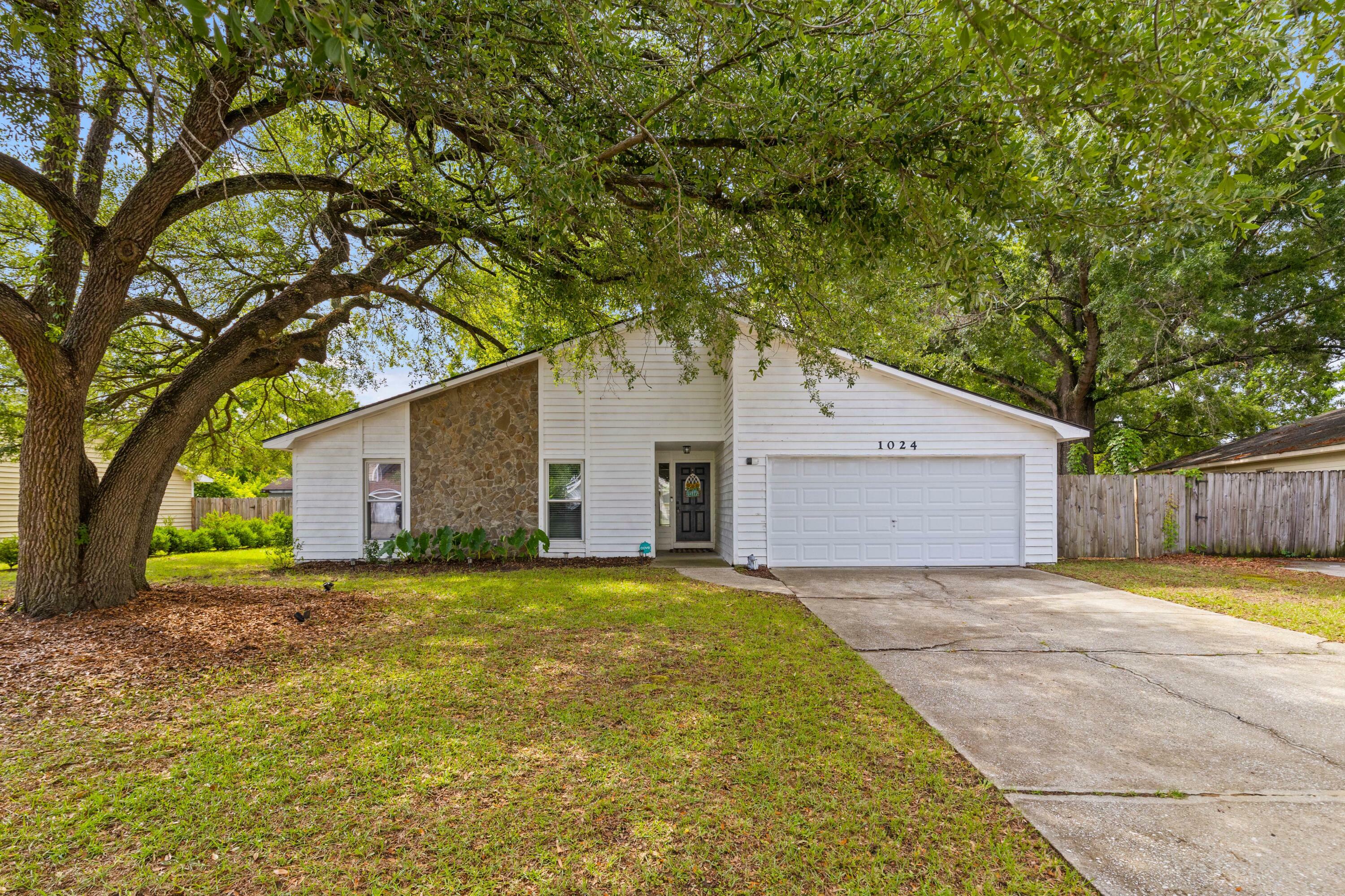 Property Photo: 1024 Willowood Avenue SC 29445