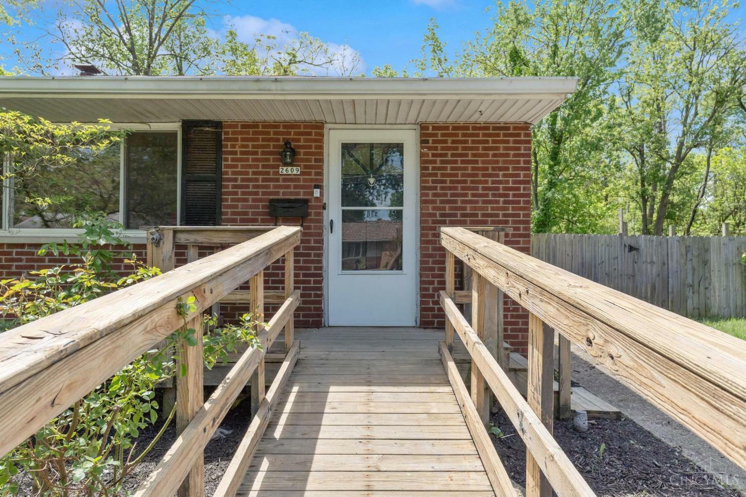 Property Photo: 2609 Royal Glen Drive OH 45239